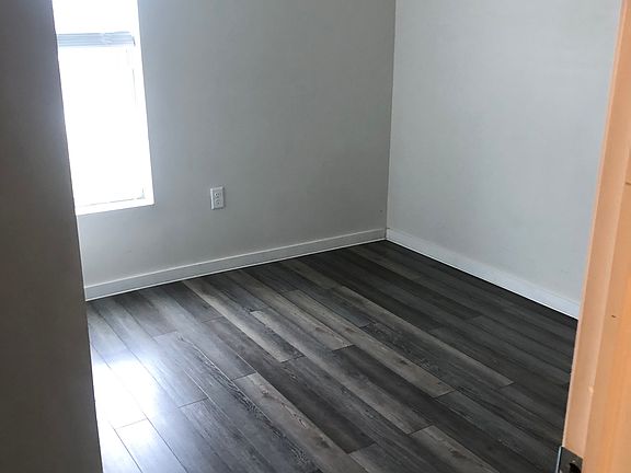 4th image of 1800 E 5th St #6