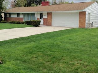 41112 S McMahon Cir, Novi, MI 48375