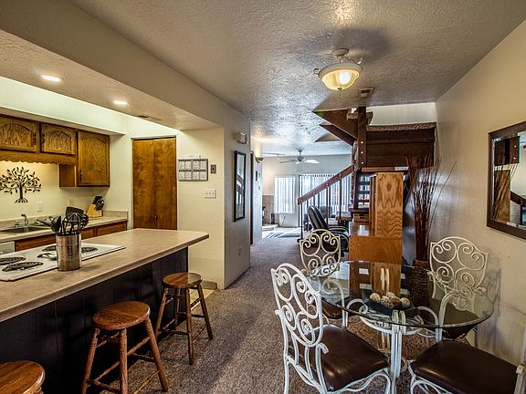 4th image of 1038 E Navajo St