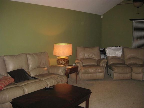 4th image of 1009 Betsy Ross Dr