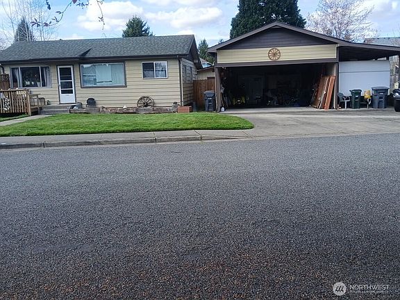 2nd image of 1110 22nd Street Pl NW
