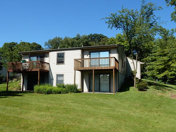 3rd image of 922 Maridell Ave NW #9