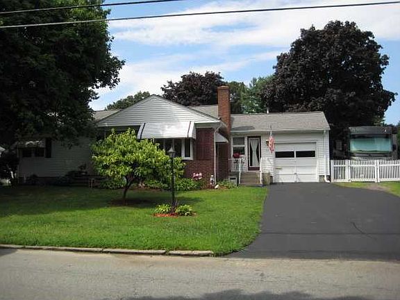 4th image of 89 Belvedere Dr