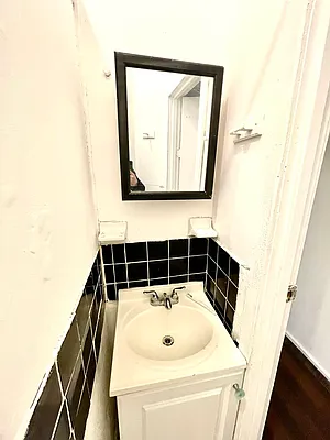 Rented by Pear NYC LLC | media 39