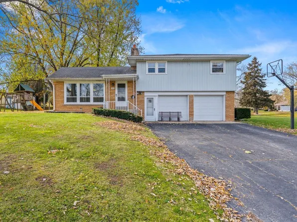 3465 Wilshire ROAD, Brookfield, WI 53045