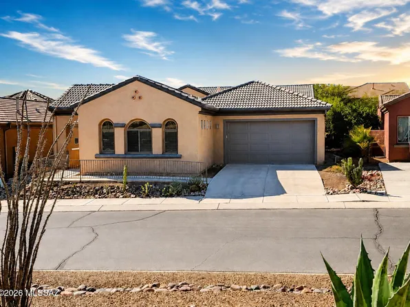 2033 W Acacia Bluffs Dr, Green Valley, AZ 85622
