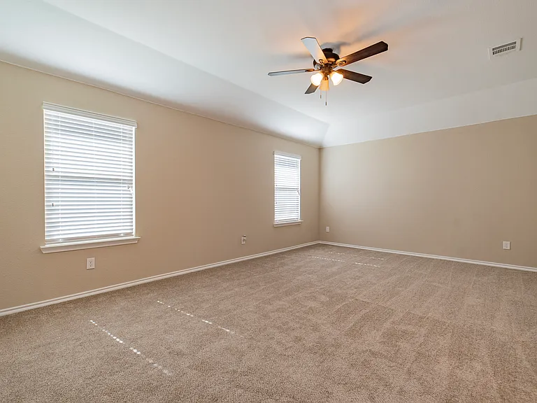 1120 Decker Dr — Photo 6