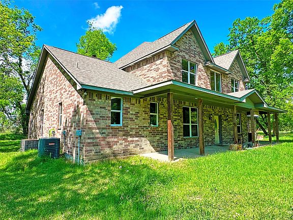 2nd image of 655 Saint Clair Rd