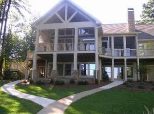 1020 Colonial Ct, Greensboro, GA 30642