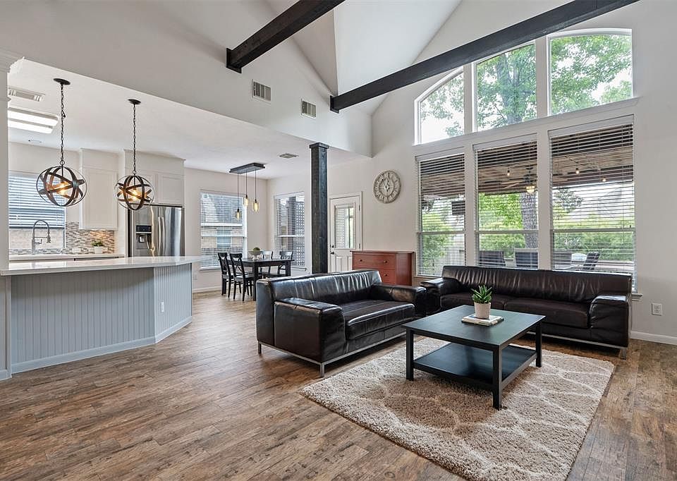 1st image of 103 S French Oaks Cir