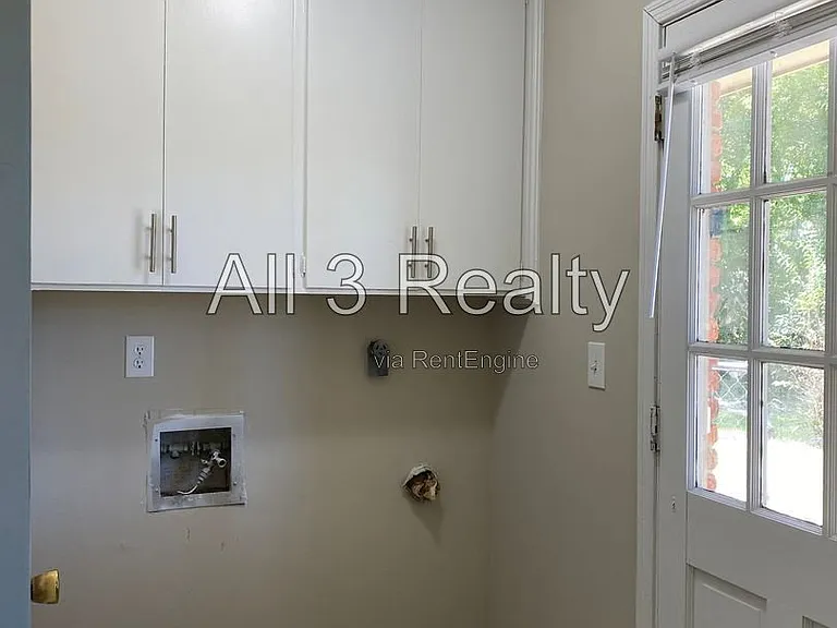 3012 Lansdowne Dr — Photo 14