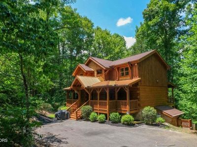 2735 Owls Cove Way, Sevierville, TN, 37862