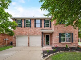 2804 Grandview Dr, Grand Prairie, TX 75052