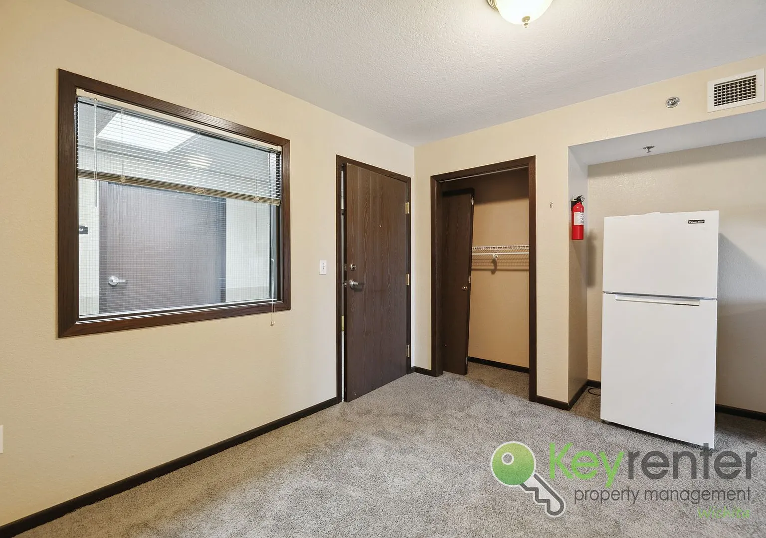 $650 / 1 br / 1.0 ba / 630 sqft Simple Living - Studio Apartments! — Photo 3
