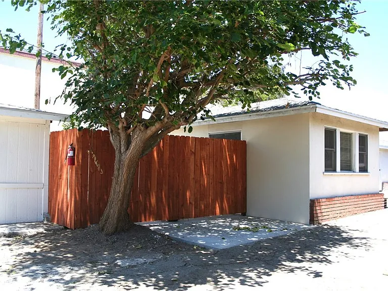 19154 Beach Blvd #B — Photo 19