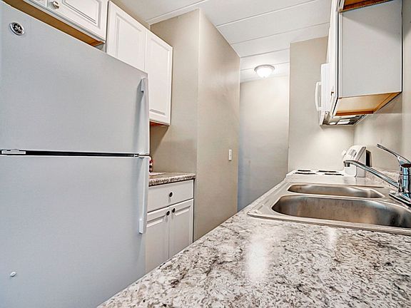 5th image of 5850-5854 Pameleen Ct #25