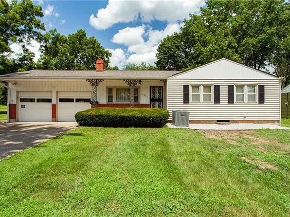 9806 E 77th St, Raytown, MO 64138