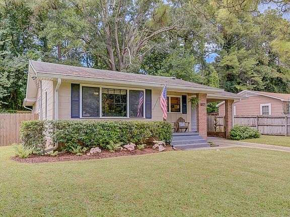 3rd image of 1821 Macarthur Dr