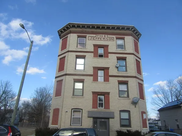 47 White St, Springfield, MA 01108