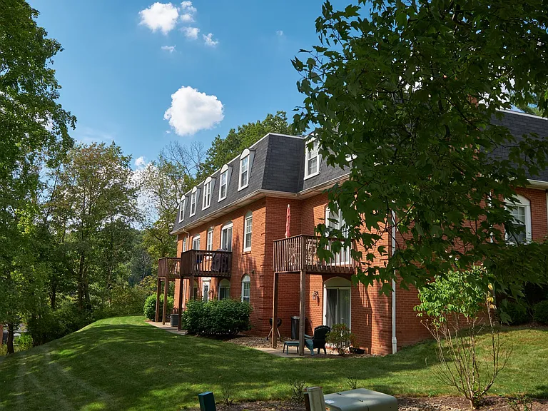 Hickory Hills — Photo 19