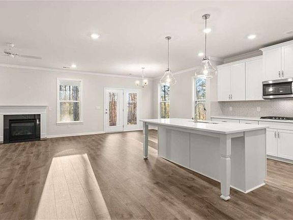 4th image of 71 Blufton Ct
