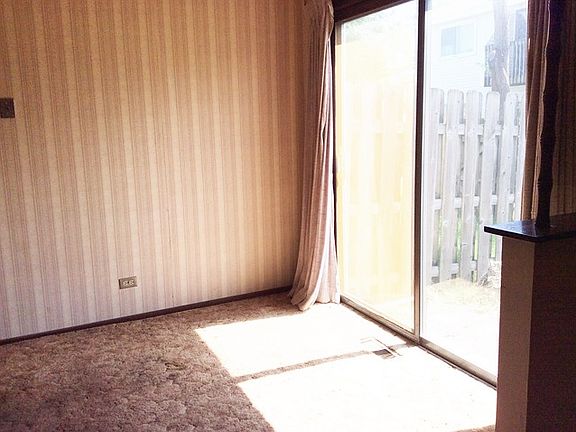 5th image of 1903 Basswood Ln