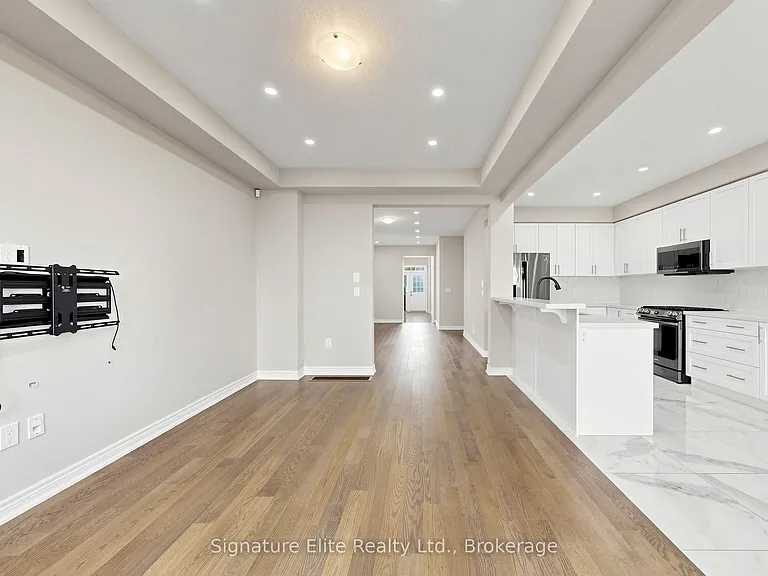 44 Cotton St #A — Photo 11