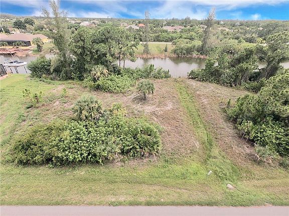 2nd image of 15656 Aldama Cir