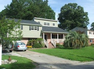 521 Holbrook Rd, Virginia Beach, VA 23452