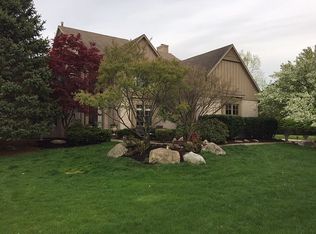 7606 Greenway Ln, West Bloomfield, MI