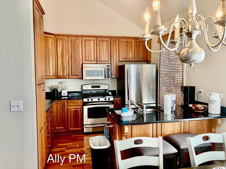 1052 Glenwood Station Ln #1 — Photo 5