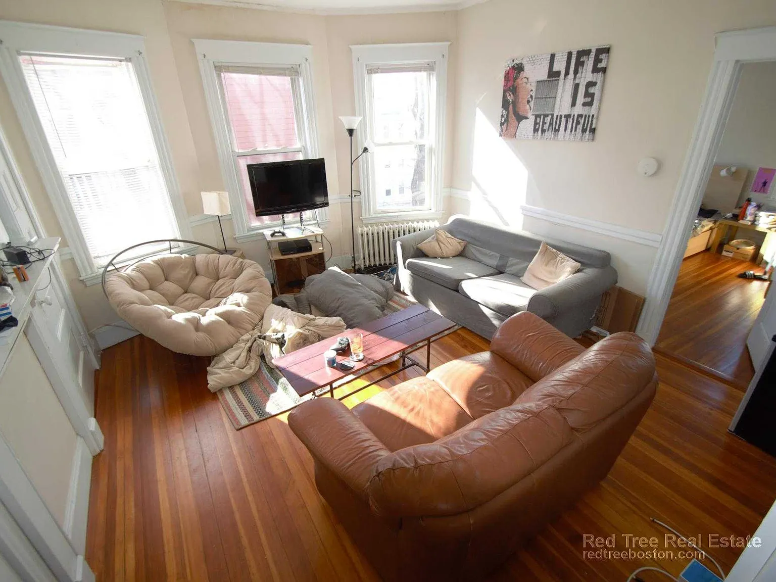 4 bed, 1.5 bath, $3,400 — Photo 2