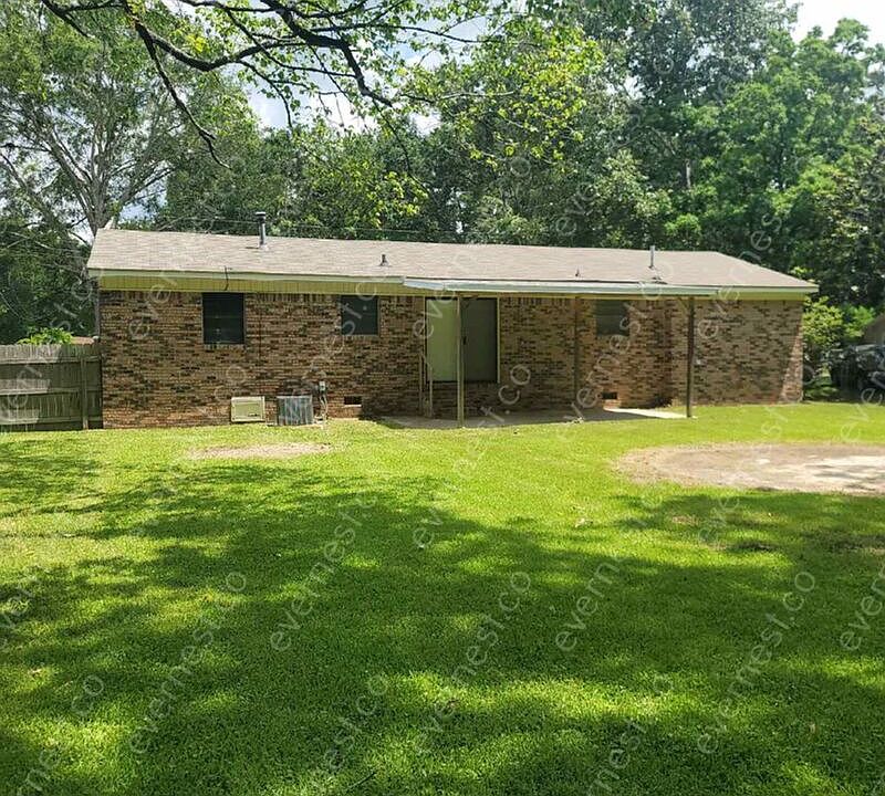 1st image of 3245 Eastland Dr