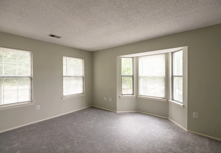 361 Hadleigh Ln — Photo 15