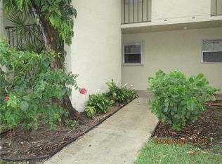 5520 Lakewood Cir S #612, Margate, FL 33063