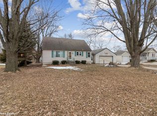 302 Center Ave S, Mitchellville, IA 50169