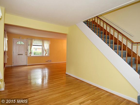 3rd image of 9916 Mayfield Dr