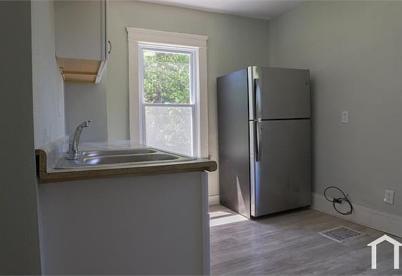 2nd image of 650 E 93rd St #1