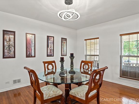 4th image of 287 Walsh Cir