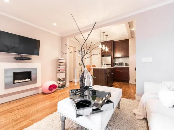 61 Oliver St APT 4P, Brooklyn, NY 11209
