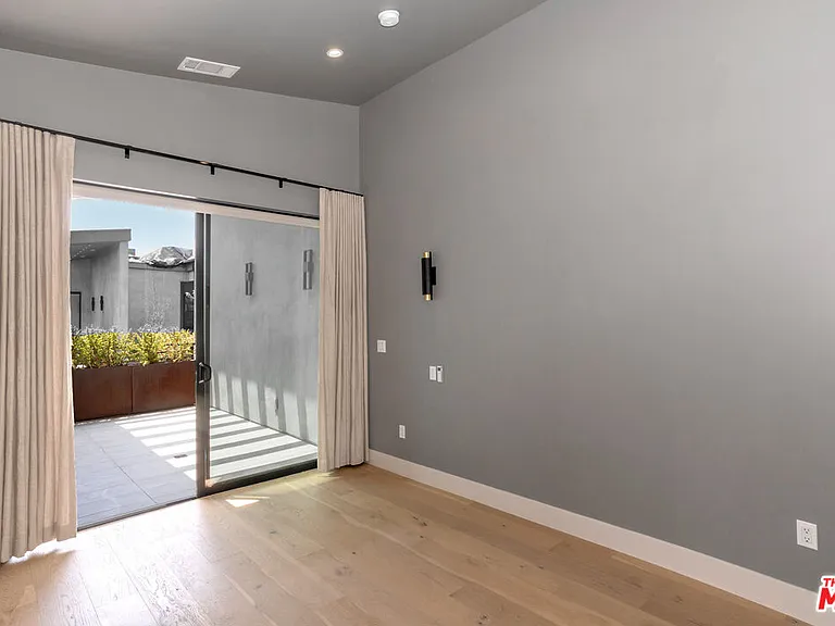 1144 Detroit St #7 — Photo 25