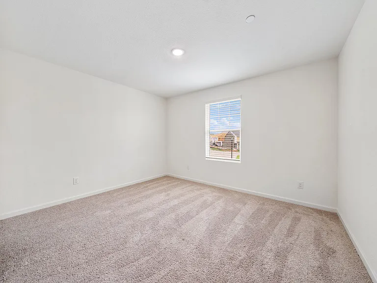 233 Berthe Ct — Photo 28