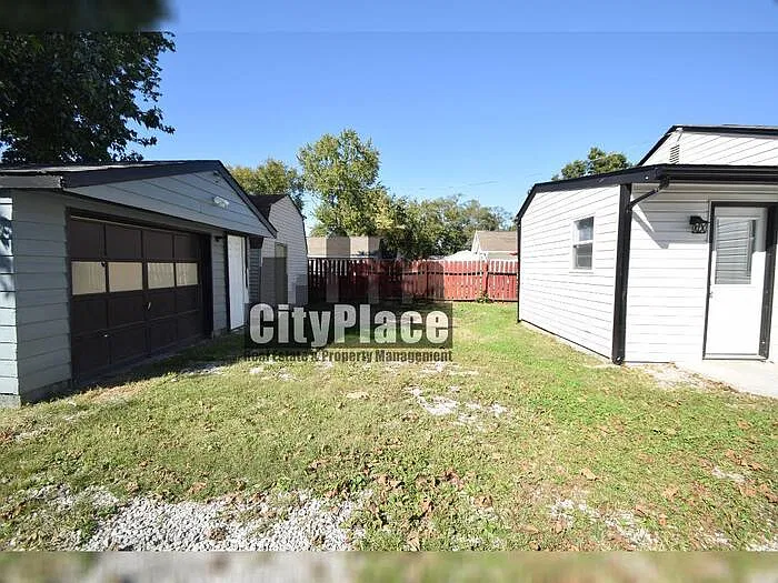 2 bed, 1.0 bath, 680 sqft, $1,400 — Photo 4