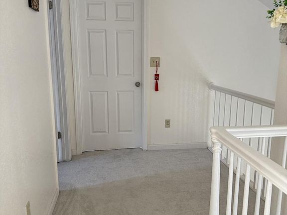 5th image of 57 Summer Hill Ct
