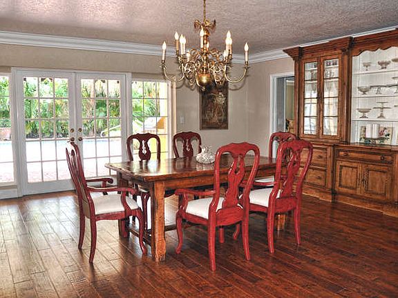 Formal Dinning room