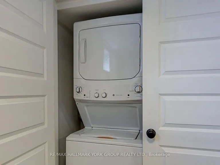 40 Sophia St W #LOWER — Photo 7