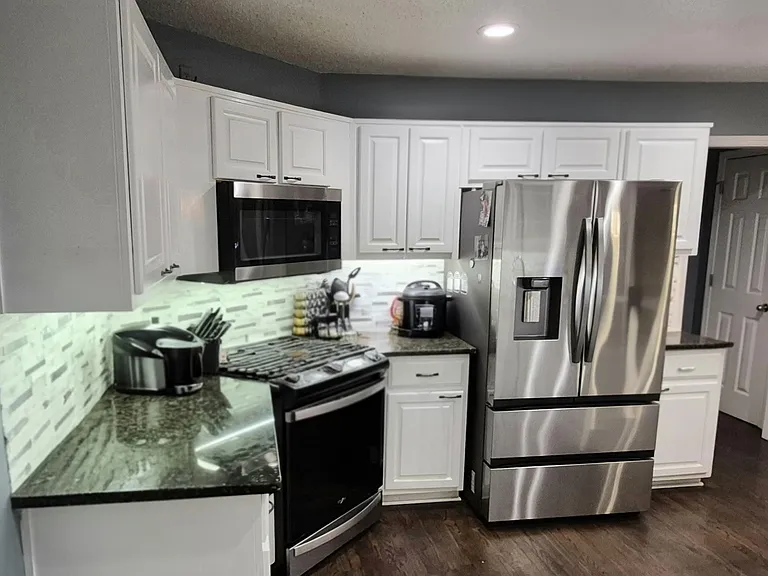 4132 Huntcliff Dr — Photo 6