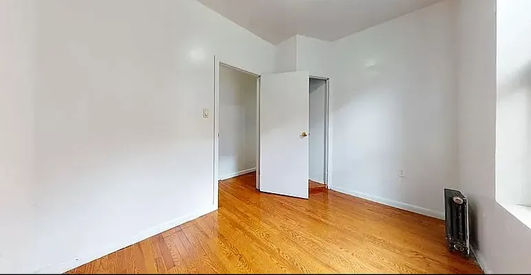 Rented by Avenues Real Estate | media 10