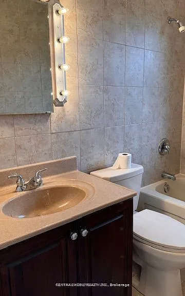328 Jasper Ave — Photo 16