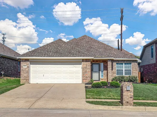 9948 Sourwood Dr, Fort Worth, TX 76244